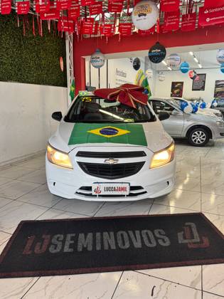 CHEVROLET ONIX 1.0 MPFI LT 8V FLEX 4P MANUAL CHEVROLET ONIX 1.0 MPFI LT 8V FLEX 4P MANUAL
